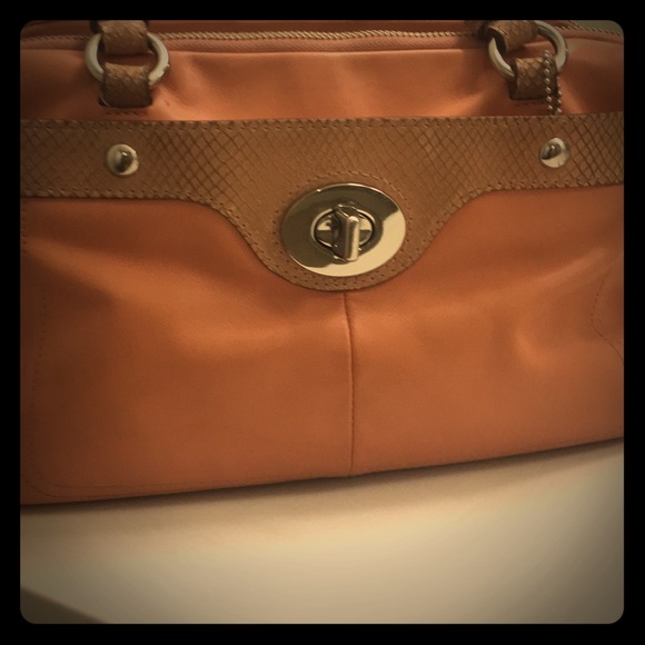 Authentic Coach Shoulder Bag - Picture 2 of 4